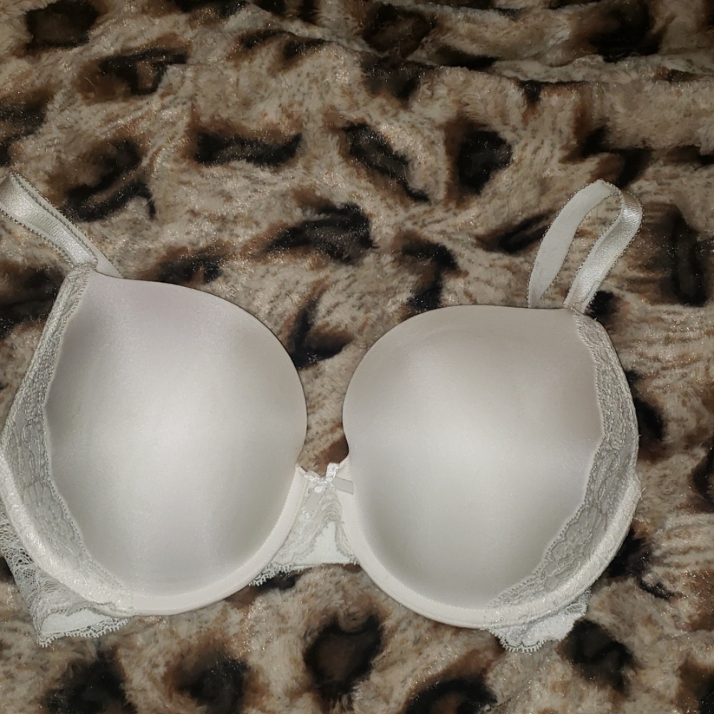 VS Dream Angels Perfect Coverage 34DD Bra